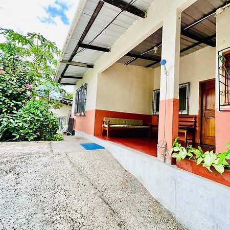 Casa Independiente Puerto Ayora  Eksteriør billede